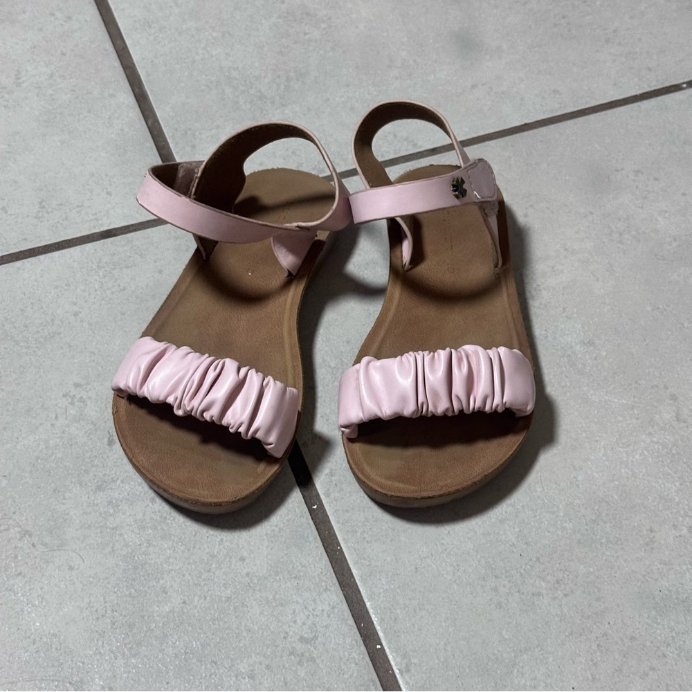 Lucky Brand Kids Girls Pink Strappy Sandals Shoes size 1.